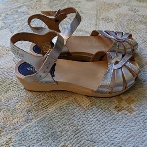 Swedish Hasbeens silver sandals EUC